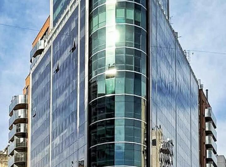 Oficina comercial · 320m² · 6 Ambientes
