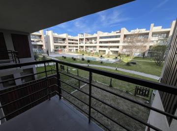 Departamento · 91m² · 3 Ambientes · 1 Cochera · Duplex en Alquiler en Vivo Tortuguitas - Dos Dorm. y Jardín