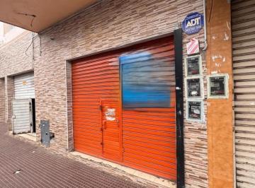 general-san-martin-jose-leon-suarez-alquiler-local-60-a-100-mts · Local en Alquiler - a m de La Estación J L Suarez