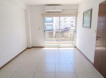 Departamento · 48m² · 2 Ambientes · Alquiler Depto 2 Amb. Barracas Amplio con Balcón