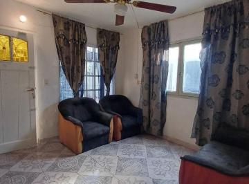 Casa · 198m² · 4 Ambientes · 1 Cochera · Casa 3 Dorm. + Galpon C/doble Altura + Fondo Libre