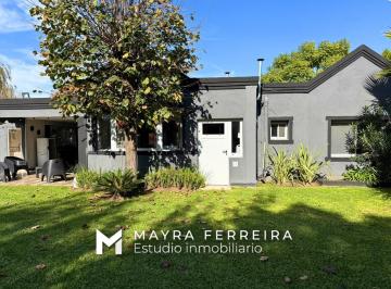 Casa · 247m² · 6 Ambientes · 2 Cocheras · Casa en Venta 6 Ambientes en Campos de Echeverria