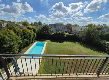 Casa · 182m² · 5 Ambientes · 4 Cocheras · Casa en Alquiler en B° Los Eucaliptus Haras de Santa Maria