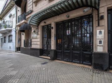 Casa · 244m² · 6 Ambientes · 1 Cochera · En Venta - Casona Histórica | Nuestra Señora de Lourdes