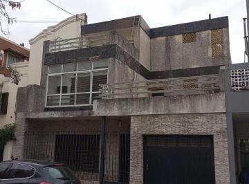 Casa de 5 ambientes, Liniers · Casa en Venta Calle Las Bases 651, Liniers, Caba