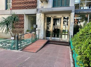 Departamento · 71m² · 4 Ambientes · Venta - 4 Ambientes - La Boca - Muy Luminoso