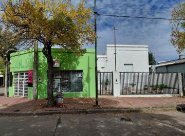 Casa · 179m² · 3 Ambientes · 1 Cochera · Inmueble en Esquina con Vivienda y Local Comercial