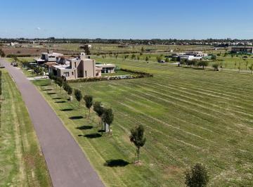Terreno · 1110m² · Venta Lote Interno Barrio Cerrado Vida Club de Campo Funes Frente Sur