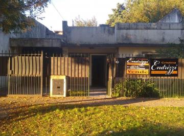 Casa de 5 ambientes, Merlo · Casa a Refaccionar con 3 Dorm. en Venta en Merlo