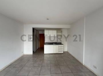 Departamento · 32m² · 1 Ambiente · Monoambiente en Alquiler – Av San Martín 2140 - Apto Profesional