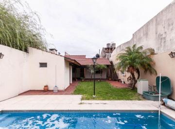 Casa · 168m² · 3 Ambientes · 1 Cochera · Venta Casa 3 Ambientes Lanus