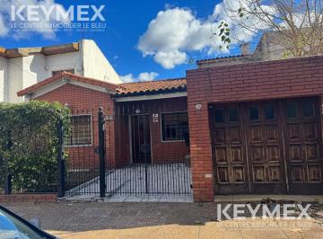 FRENTE · Venta Tu Casa, Vivienda Unifamiliar de 4 Amplios Ambientes, Quincho, Jardin y Terrazas