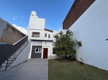 Casa · 170m² · 5 Ambientes · 1 Cochera · Venta 2 Casas Crucecita, Avellaneda
