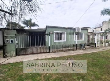 Casa · 63m² · 4 Ambientes · 1 Cochera · Venta Casa Ituzaingo - Norte