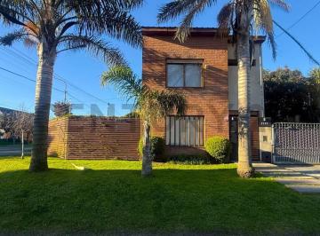 Casa · 110m² · 3 Ambientes · 1 Cochera · Venta Casa 3 Ambientes en PH en Caisamar!