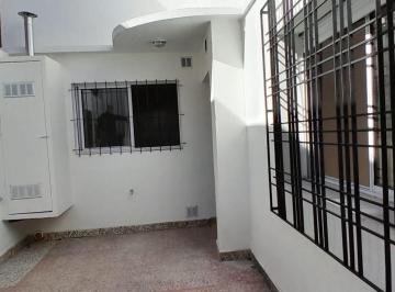 PH · 50m² · 2 Ambientes · PH en Alquiler 2 Ambientes - Local - Mataderos Caba