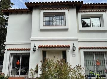 Casa · 173m² · 6 Ambientes · 4 Cocheras · Casa en Country Club Privado Loma Verde