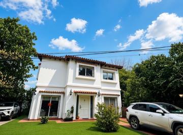 Casa · 173m² · 6 Ambientes · 4 Cocheras · Casa en Country Club Privado Loma Verde