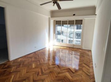 Departamento de 2 ambientes, Palermo · 2 Amb Al Frente C/balcón