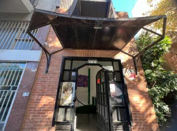 Local comercial · 198m² · 3 Cocheras · Local Lote Propio con Vivienda/oficinas