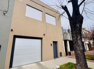 Casa · 100m² · 6 Ambientes · Casa en Planta Alta