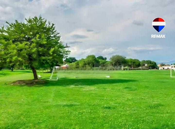 Terreno · 1211m²