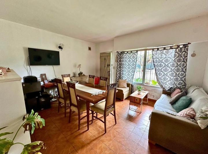 Casa · 75m² · 3 Ambientes · 3 Cocheras