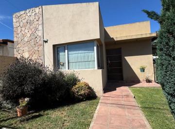 Casa · 164m² · 3 Ambientes · 1 Cochera · Casa en Venta - Tandil