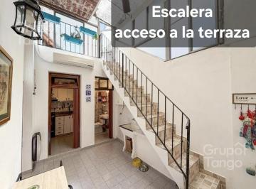 PH · 110m² · 4 Ambientes · Venta de PH Reciclado con Quincho y Parrilla en Boedo