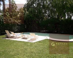 Casa · 300m² · 6 Ambientes · Segunda de Enero /febrero