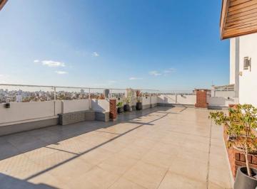 Departamento · 124m² · 5 Ambientes · 1 Cochera · Venta Departamento Penthouse 4 Ambientes Terraza y Quincho Cochera Frente Al Parque Chacabuco