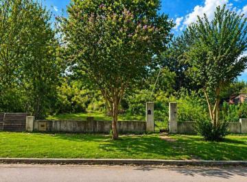 Terreno · 1000m² · Lote en Venta en Pila - 1000 m²