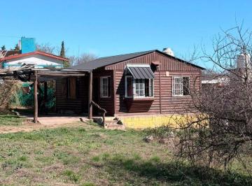 Casa de 4 ambientes, Cosquín · Casa en Venta C/ Cochera en Cosquín