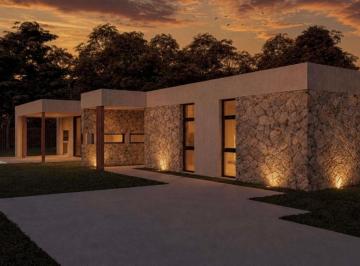 Casa · 105m² · 3 Ambientes · 3 Cocheras · Casa de Diseño a Estrenar en Villa Elisa