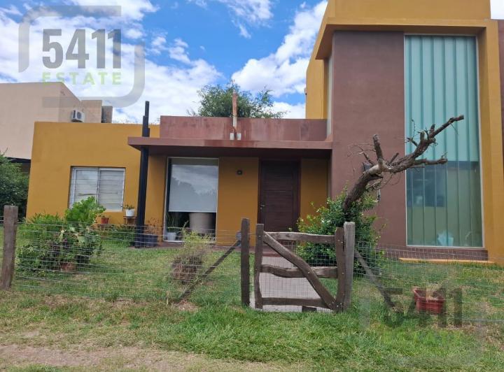 Casa · 92m² · 3 Ambientes · 1 Cochera