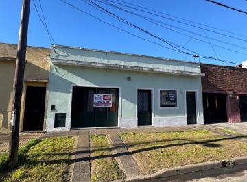 Casa de 3 ambientes, General San Martín · Casa de Tres Ambientes Sobre Lote Propio Gran Jardin y Potencial de Ampliacion