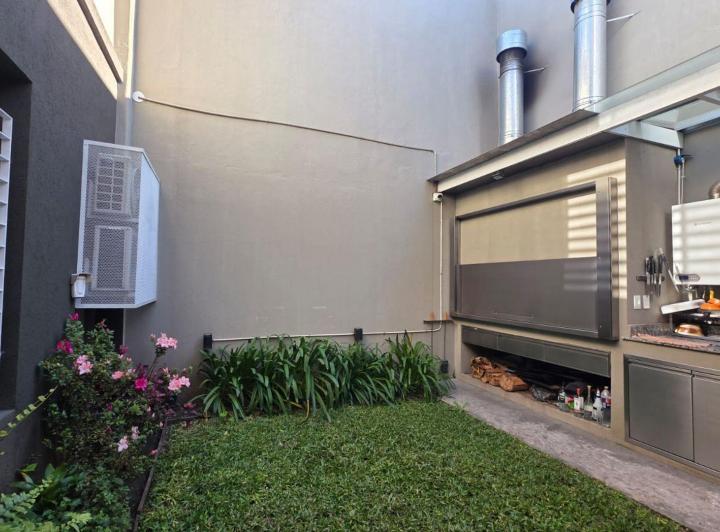 Casa · 135m² · 3 Ambientes · 2 Cocheras