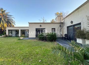 Quinta vacacional · 1258m² · 4 Ambientes · 2 Cocheras · Quinta en Francisco Alvarez