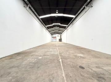 Bodega-Galpón · 406m² · Alquiler de Galpón en Villa Devoto con Entrada Para Camiones con Containers o Acoplado
