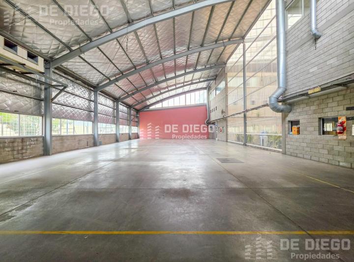 Depósito · 2170m² · 10 Ambientes · 14 Cocheras
