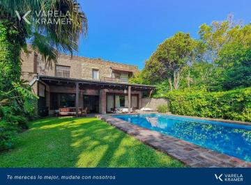 Casa · 363m² · 7 Ambientes · 2 Cocheras · Casa en Venta en Martínez Vías a Libertador
