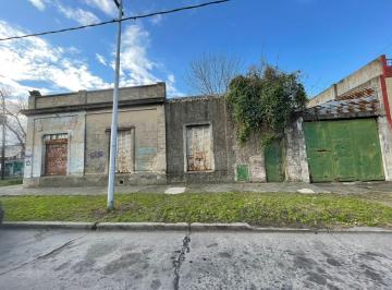 Terreno · 219m² · Lote en Venta - Excel. Esquina P/uso Comercial - Lanús
