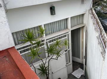 PH · 129m² · 3 Ambientes · 1 Cochera · Casa PH 3 Ambientes con Garage y Terraza en Villa Pueyrredon