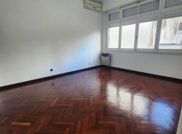 Departamento · 56m² · 3 Ambientes · Alquiler de Departamento 1° Piso por Escalera