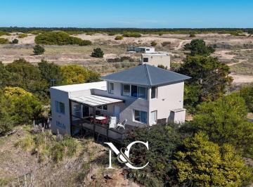 Casa · 150m² · 3 Ambientes · 1 Cochera · Casa en Venta en Chacras del Mar, Mar Azul