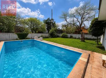 Casa · 322m² · 5 Ambientes · 6 Cocheras · Casa Única - Las Lomas - Horqueta