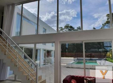 Casa · 350m² · 7 Ambientes · Casa en Alquiler - 3 Dorm. 4 Baños - 820 m - Mar del Plata