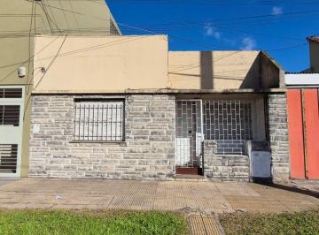 Bodega-Galpón de 4 ambientes, La Plata · Avda 131 E/ 46 y 47 - Casa y Galpón