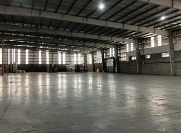 Bodega-Galpón · 4600m² · Nave Industrial en Alquiler en Carlos Spegazzini Ezeiza