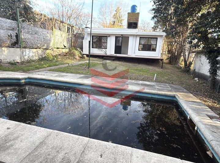 Casa en venta en Villa Parque Siquiman · 7 ambientes